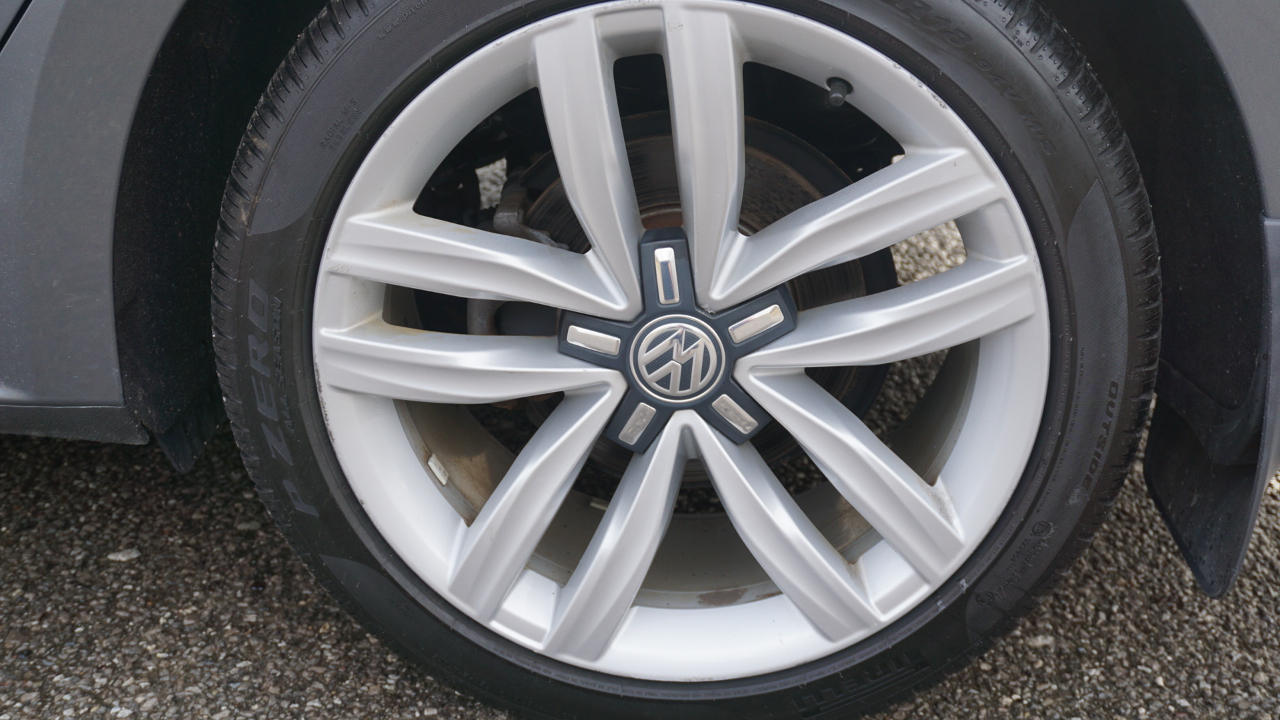 Volkswagen Passat 1.8T SE w/Technology Auto 2017