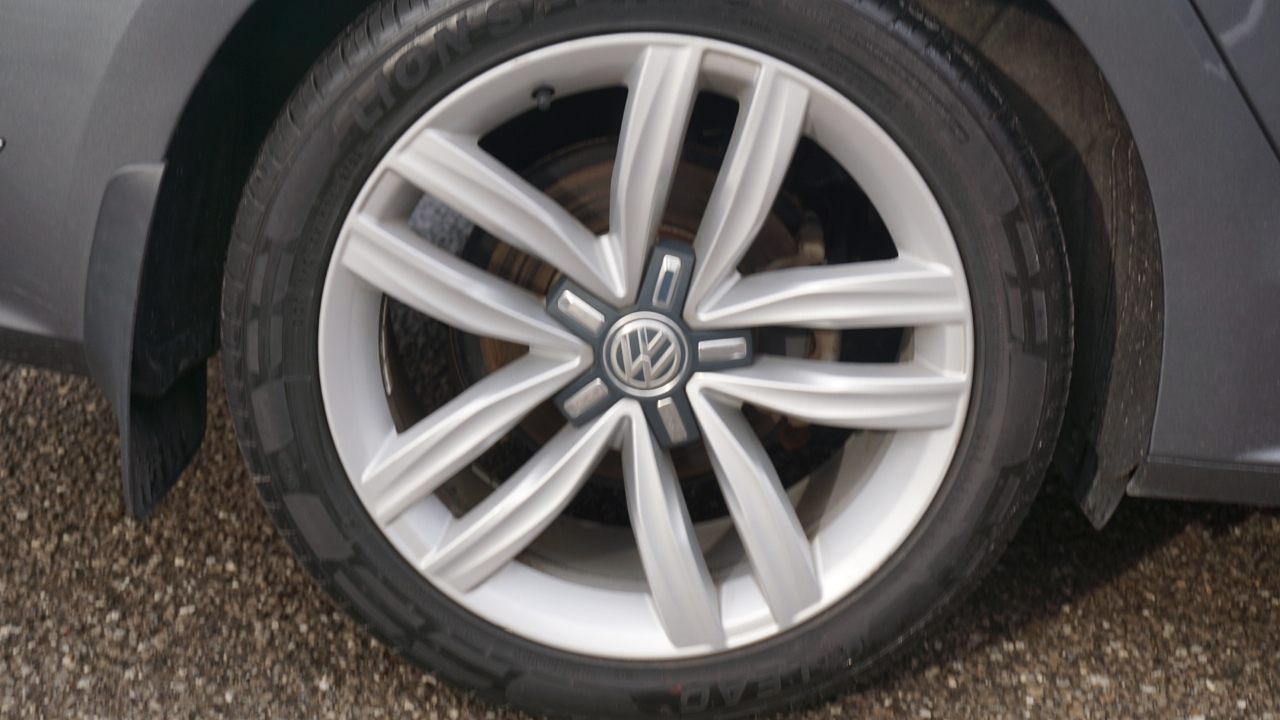 Volkswagen Passat 1.8T SE w/Technology Auto 2017