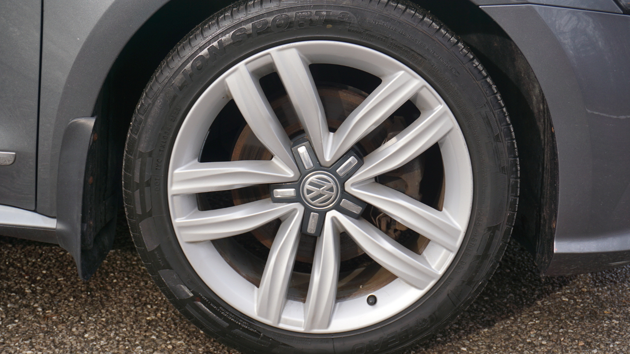 Volkswagen Passat 1.8T SE w/Technology Auto 2017