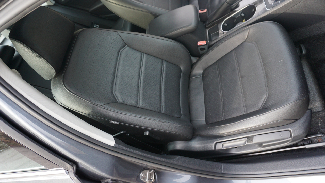 Volkswagen Passat 1.8T SE w/Technology Auto 2017