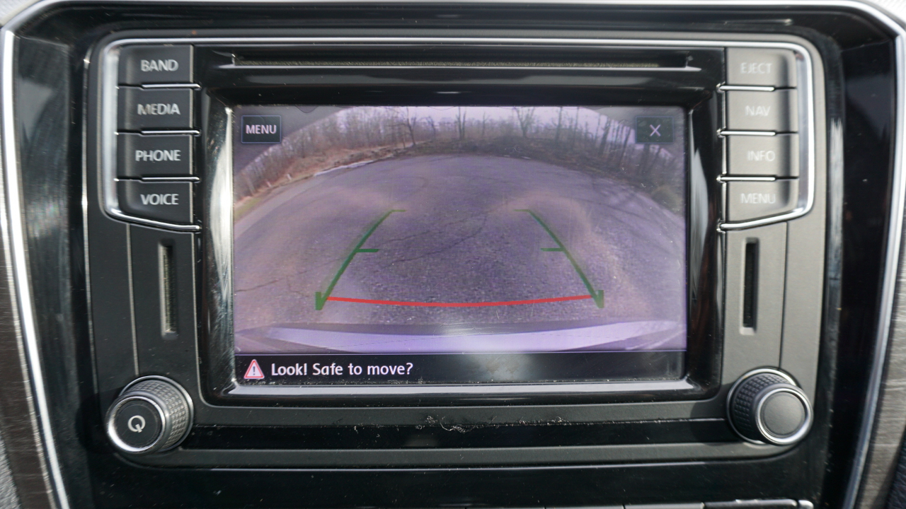 Volkswagen Passat 1.8T SE w/Technology Auto 2017