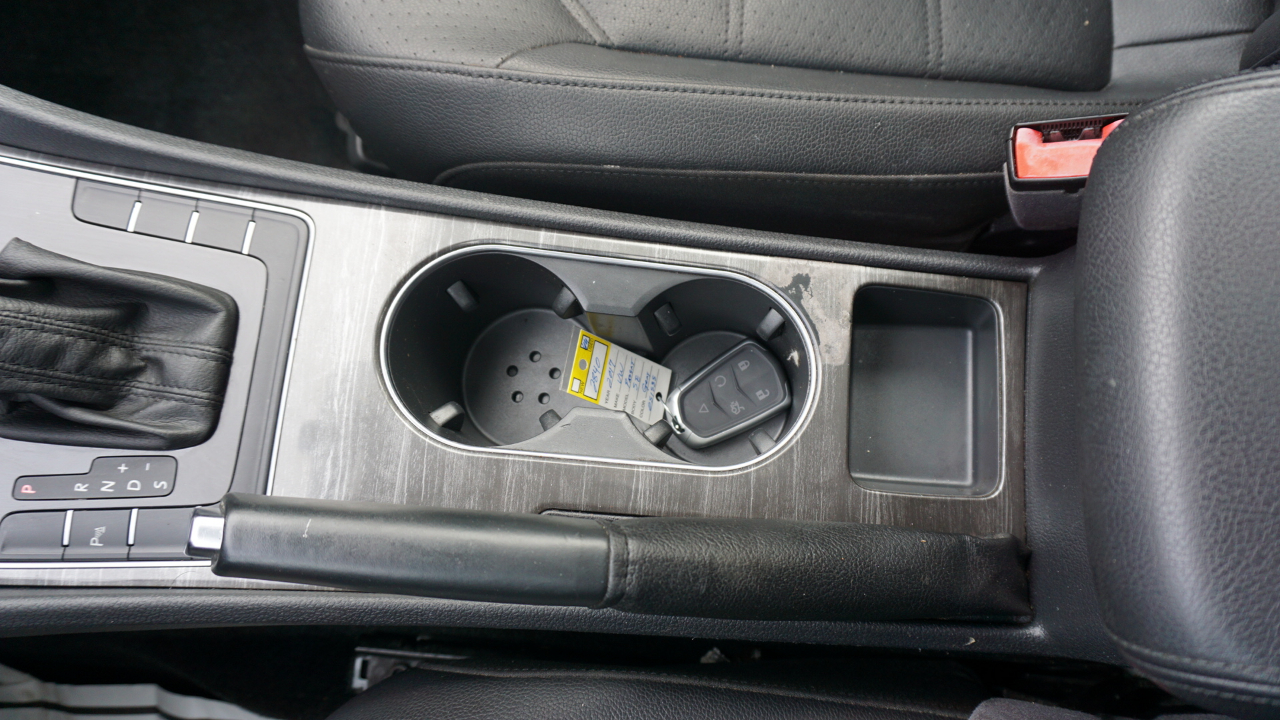 Volkswagen Passat 1.8T SE w/Technology Auto 2017