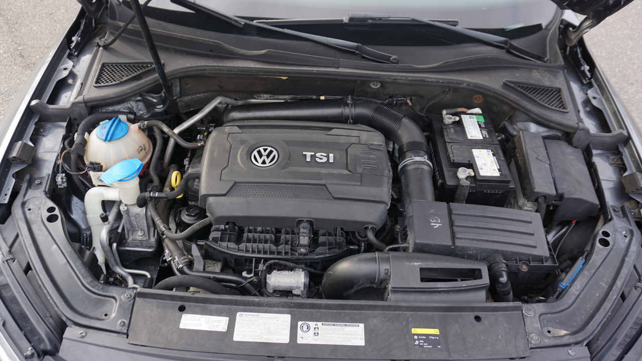 Volkswagen Passat 1.8T SE w/Technology Auto 2017