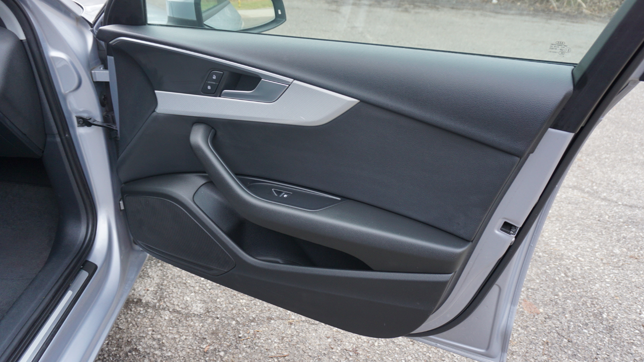 Audi A4 2.0 TFSI Auto Premium quattro AWD 2017