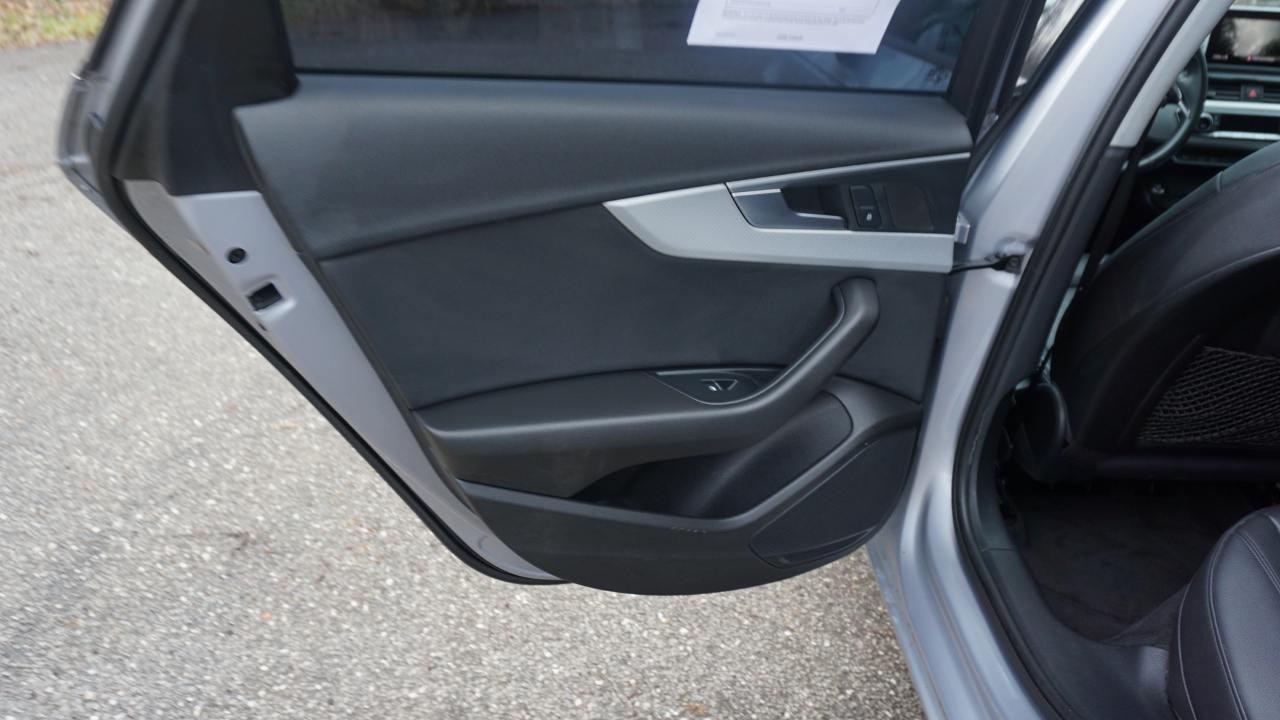 Audi A4 2.0 TFSI Auto Premium quattro AWD 2017