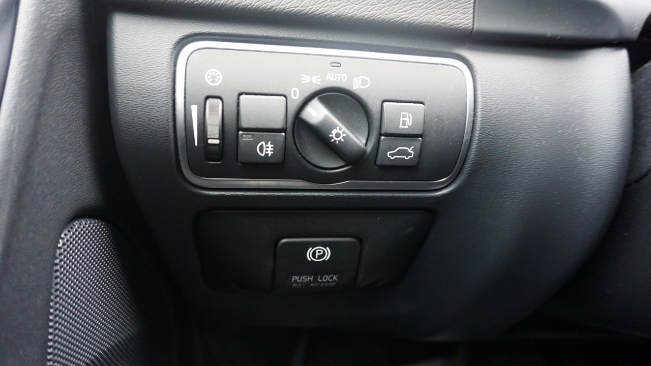 Volvo S60 4dr Sdn T5 Premier AWD 2015