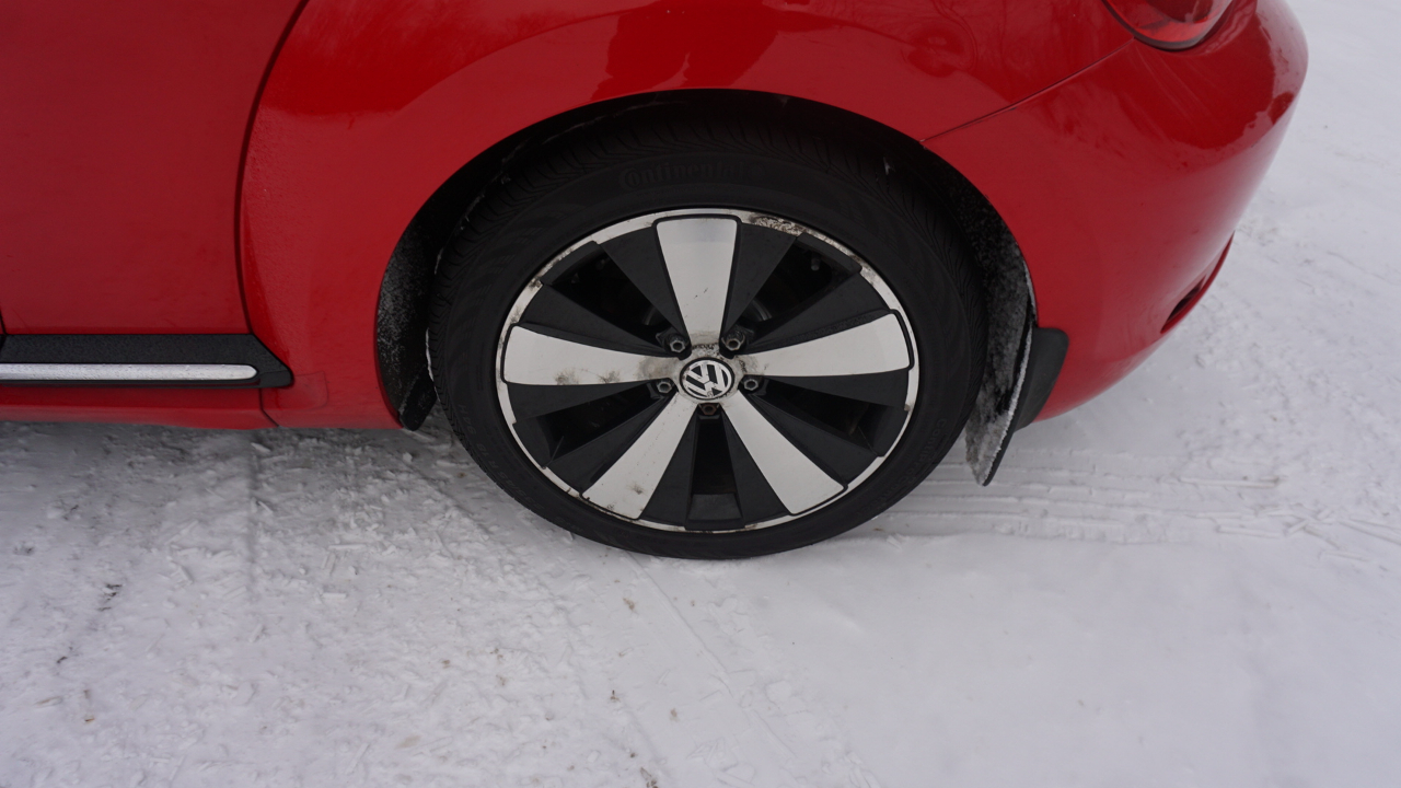 Volkswagen Beetle Convertible 2dr DSG 2.0T PZEV 2013