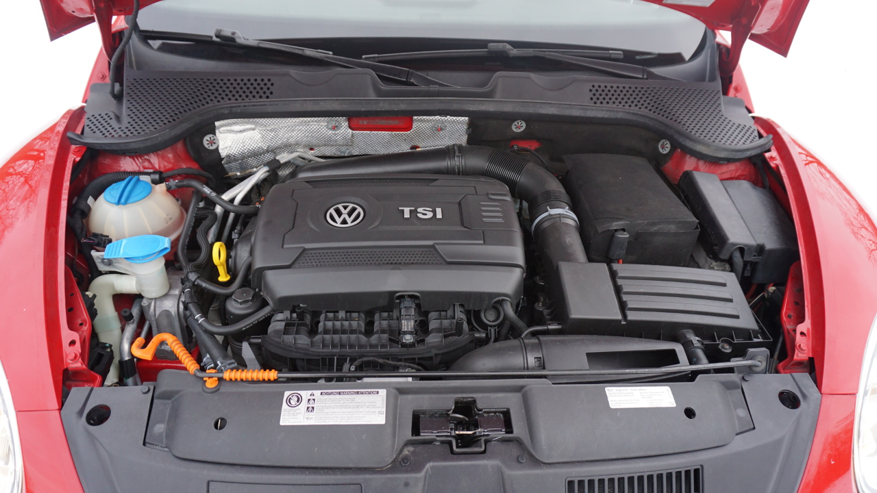 Volkswagen Beetle Convertible 2dr DSG 2.0T PZEV 2013