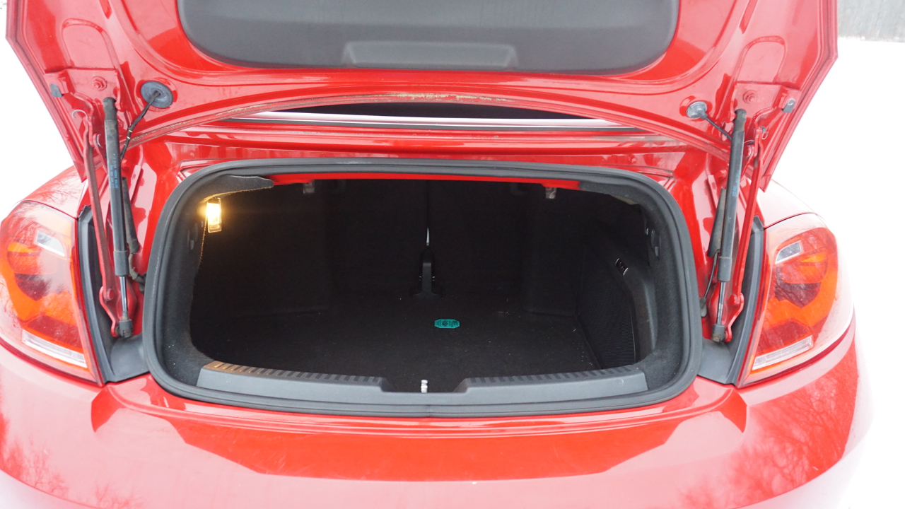 Volkswagen Beetle Convertible 2dr DSG 2.0T PZEV 2013