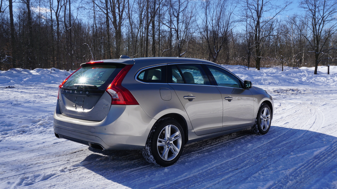 Volvo V60 2015.5 4dr Wgn T5 Premier AWD 2015