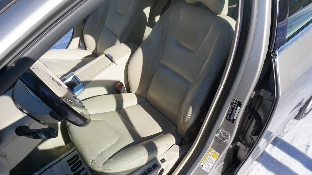 Volvo V60 2015.5 4dr Wgn T5 Premier AWD 2015