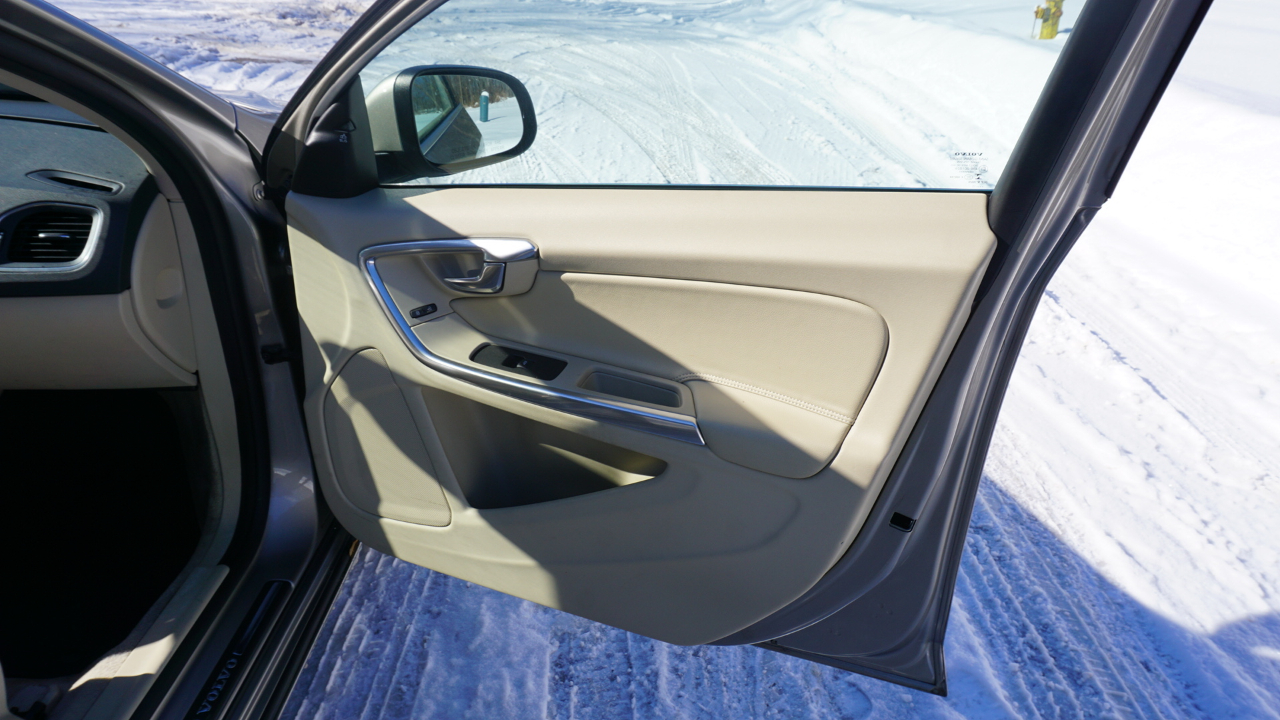 Volvo V60 2015.5 4dr Wgn T5 Premier AWD 2015