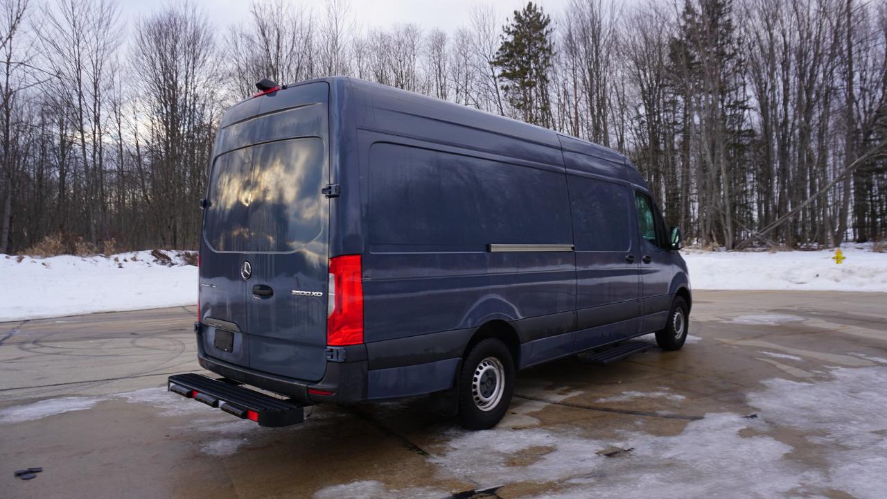 Mercedes-Benz Sprinter Van 2500 High Roof V6 170" RWD 2019