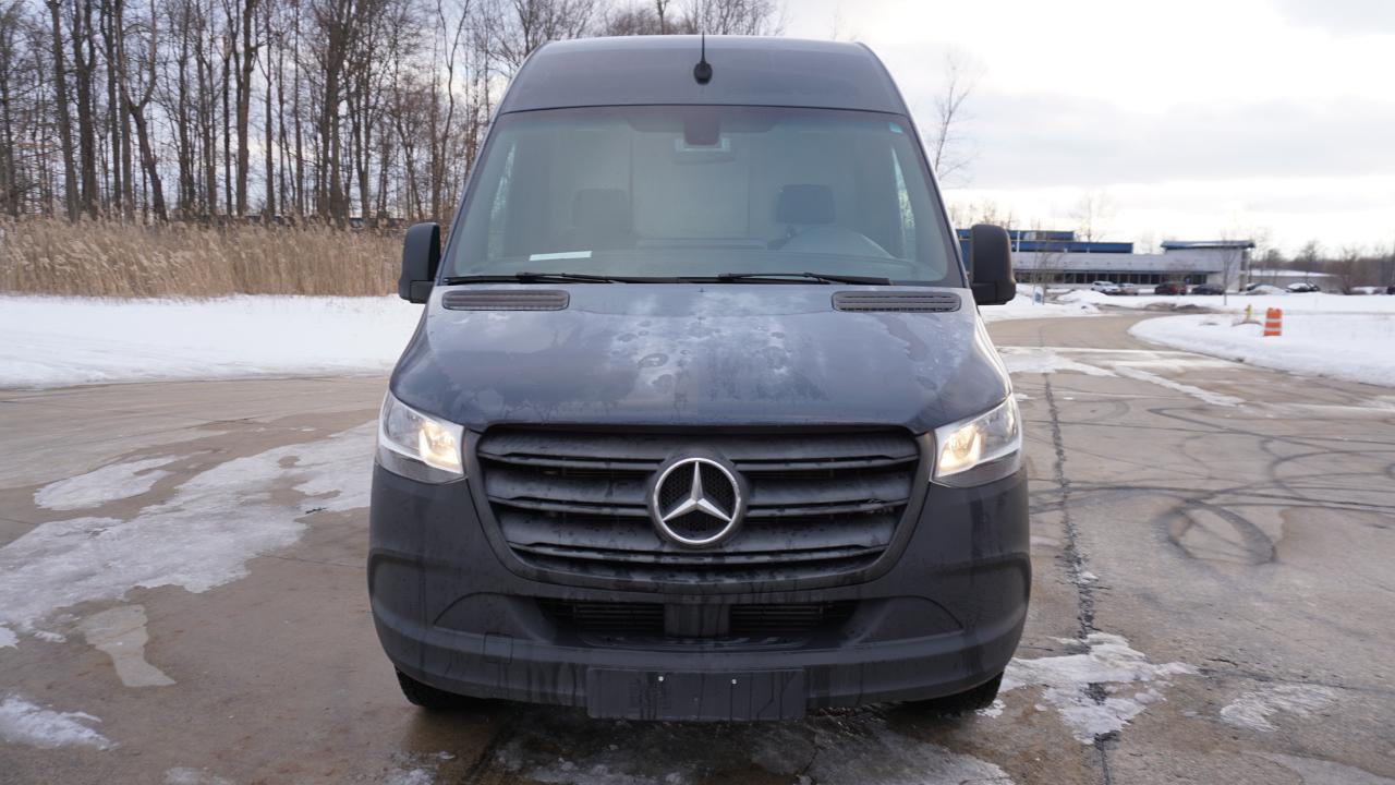 Mercedes-Benz Sprinter Van 2500 High Roof V6 170" RWD 2019