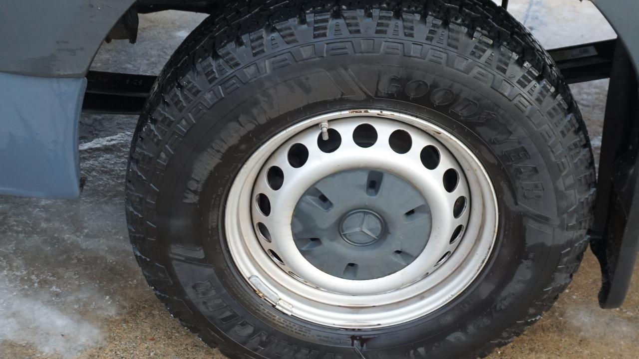 Mercedes-Benz Sprinter Van 2500 High Roof V6 170" RWD 2019