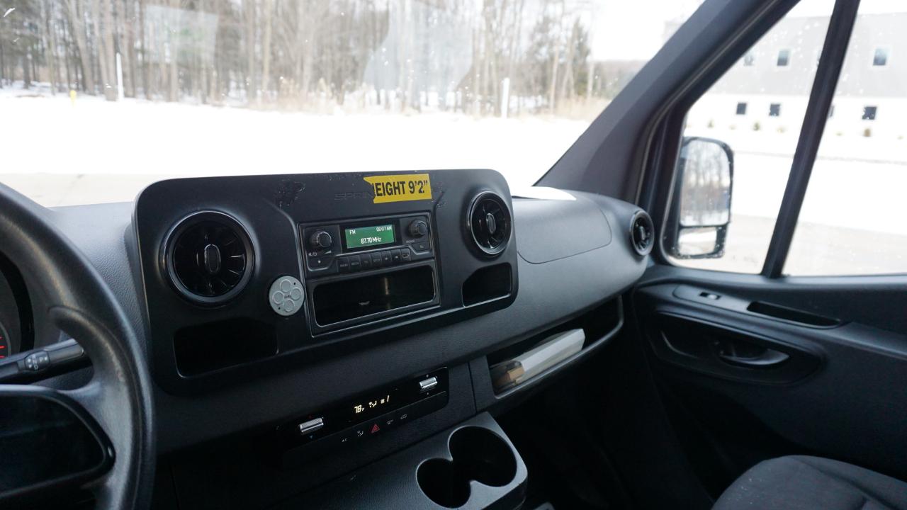 Mercedes-Benz Sprinter Van 2500 High Roof V6 170" RWD 2019