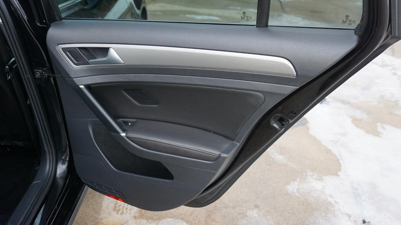 Volkswagen Golf SportWagen 4dr Auto TSI S 2016