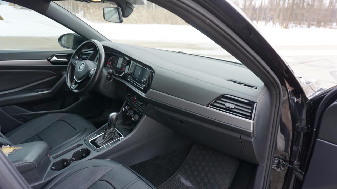 Volkswagen Jetta R-Line Auto w/SULEV 2020