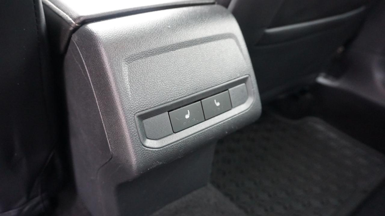 Volkswagen Jetta R-Line Auto w/SULEV 2020