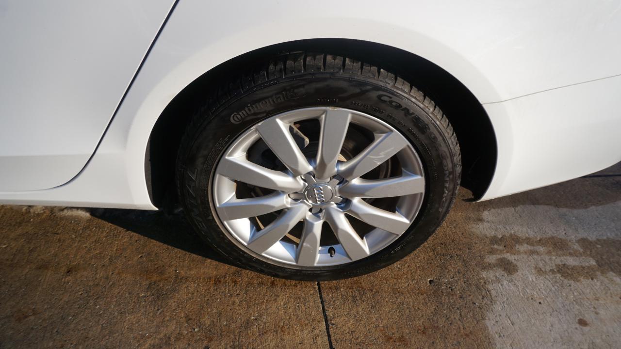 Audi A4 4dr Sdn Auto quattro 2.0T Premium 2013