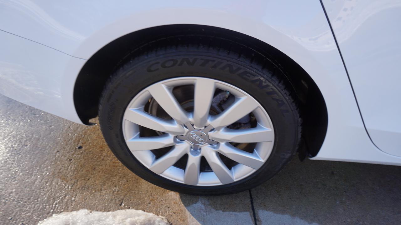 Audi A4 4dr Sdn Auto quattro 2.0T Premium 2013