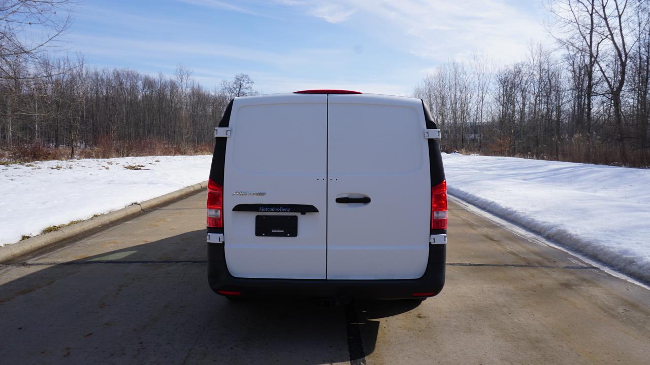 Mercedes-Benz Metris Cargo Van Standard Roof 126" Wheelbase 2020
