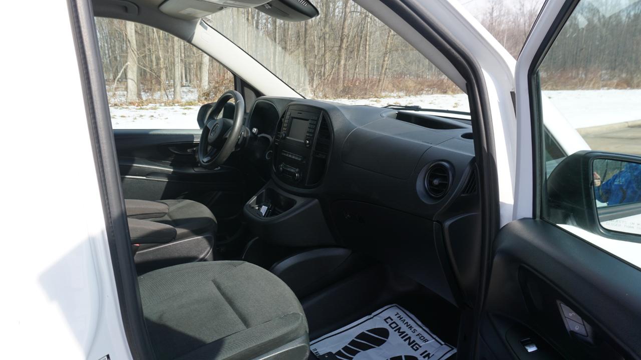 Mercedes-Benz Metris Cargo Van Standard Roof 126" Wheelbase 2020