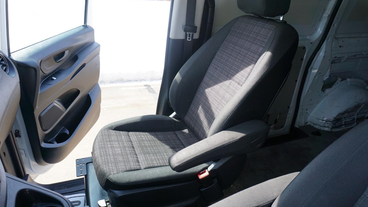 Mercedes-Benz Metris Cargo Van Standard Roof 126" Wheelbase 2020