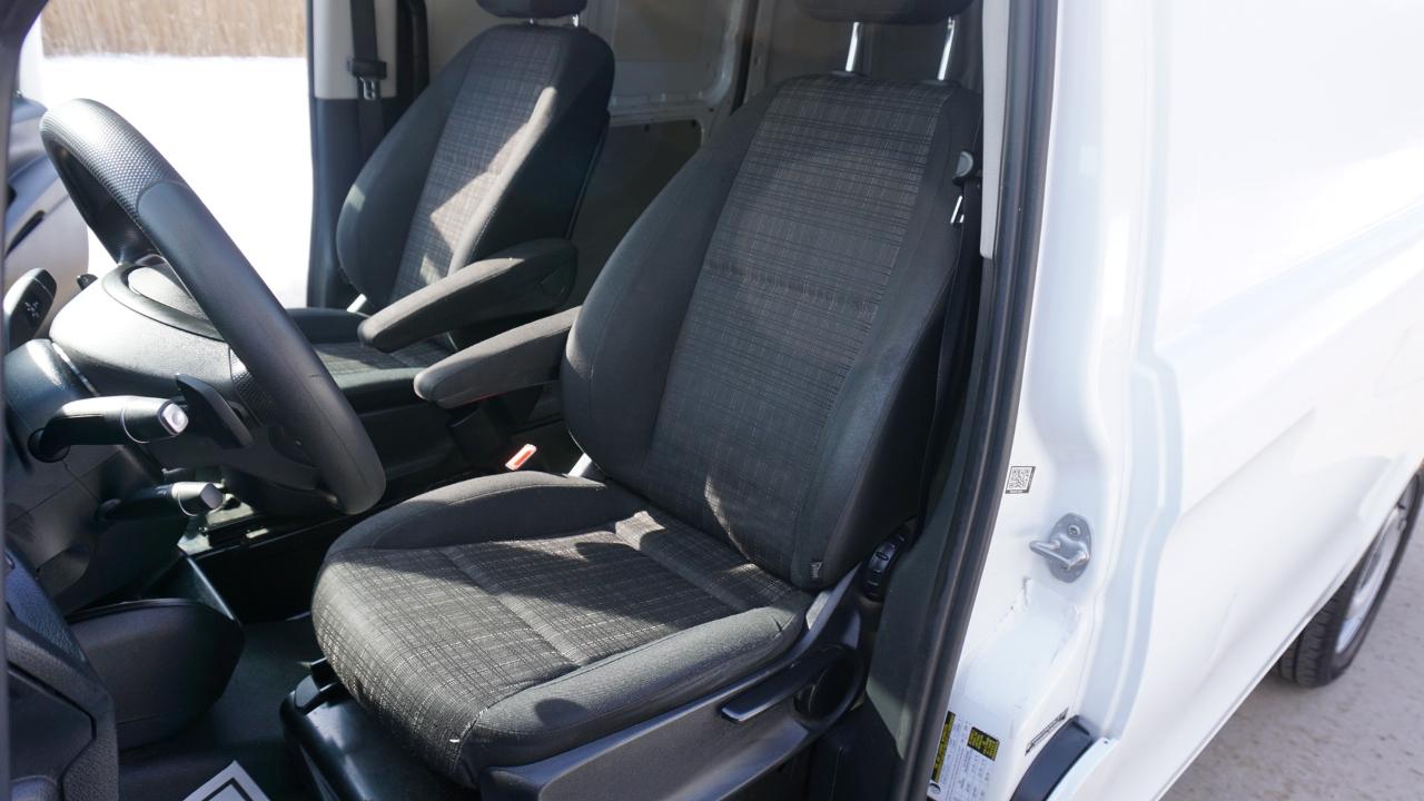 Mercedes-Benz Metris Cargo Van Standard Roof 126" Wheelbase 2020