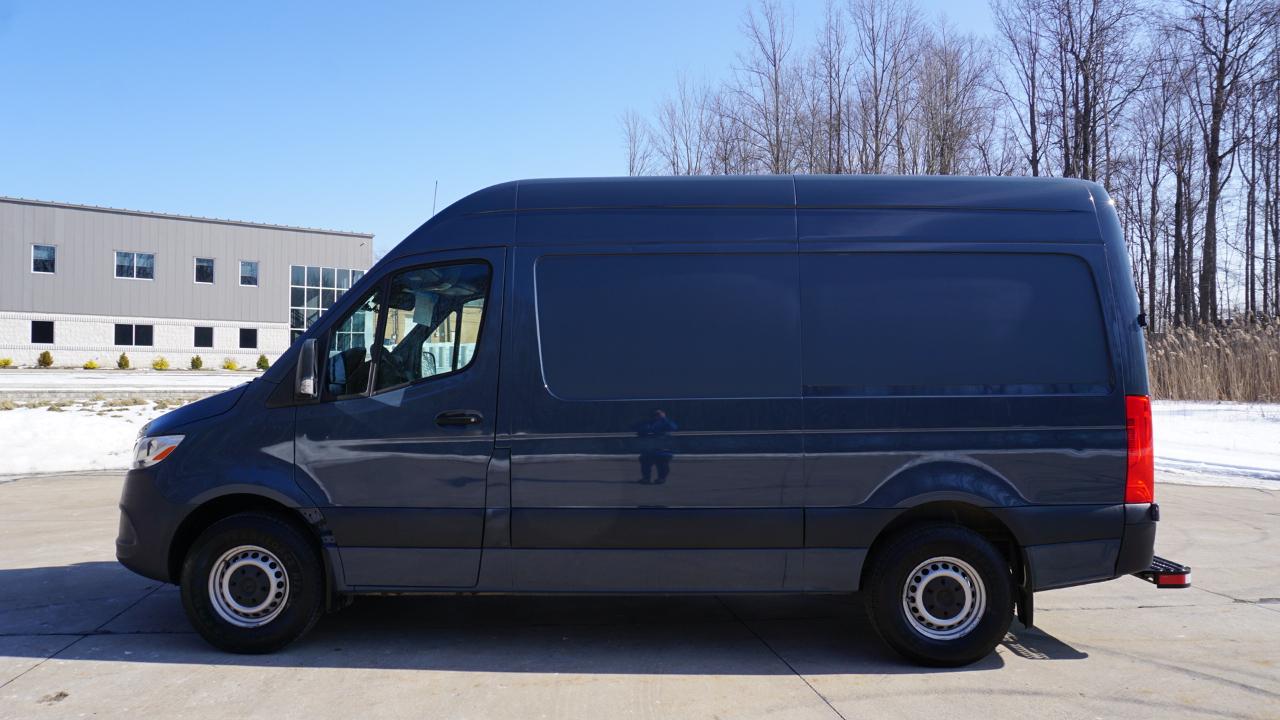 Mercedes-Benz Sprinter Van 2500 Standard Roof V6 144" RWD 2019