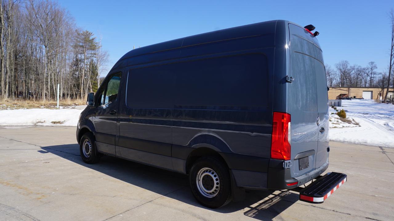 Mercedes-Benz Sprinter Van 2500 Standard Roof V6 144" RWD 2019