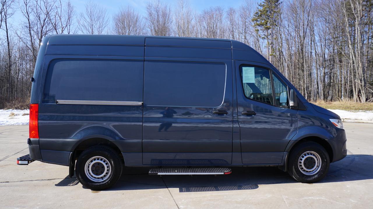 Mercedes-Benz Sprinter Van 2500 Standard Roof V6 144" RWD 2019