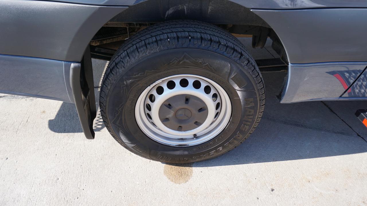 Mercedes-Benz Sprinter Van 2500 Standard Roof V6 144" RWD 2019