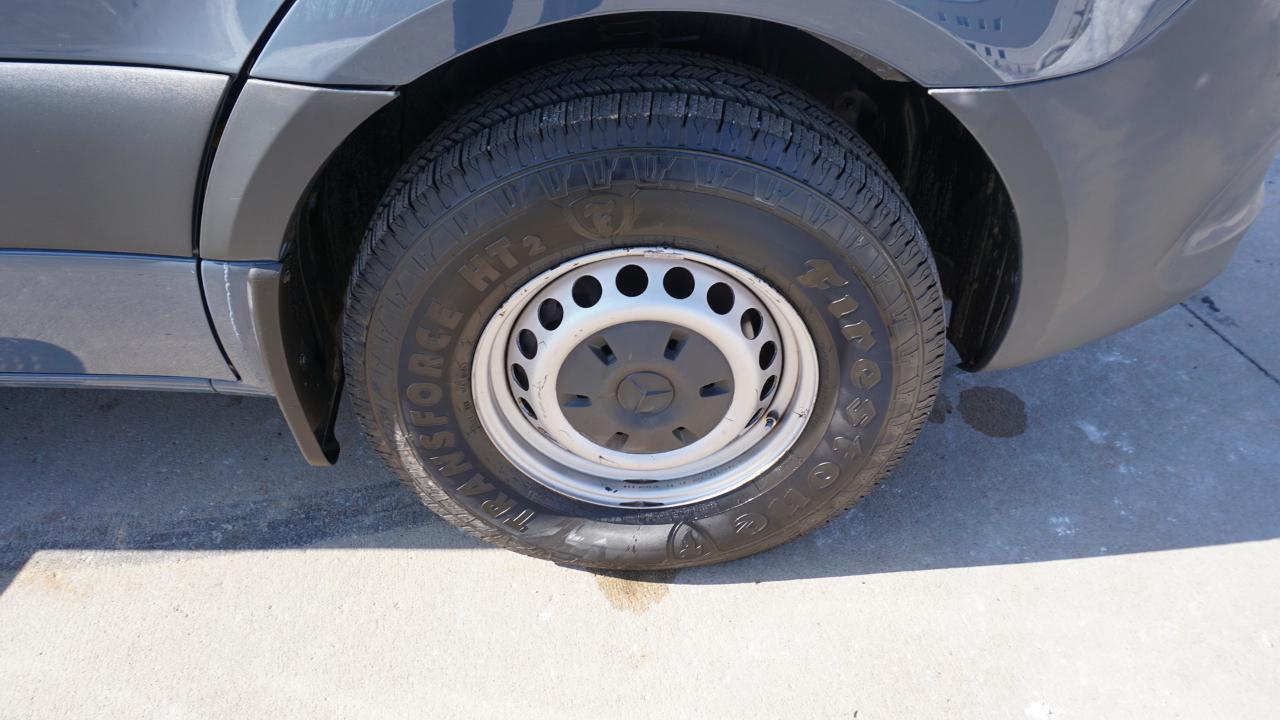 Mercedes-Benz Sprinter Van 2500 Standard Roof V6 144" RWD 2019