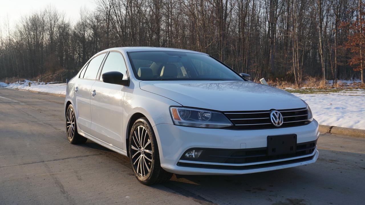 Volkswagen Jetta Sedan 4dr Auto 1.8T Sport PZEV 2016