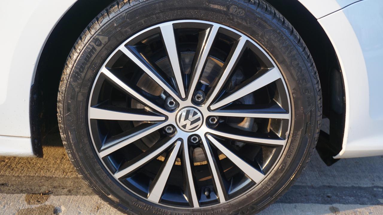 Volkswagen Jetta Sedan 4dr Auto 1.8T Sport PZEV 2016