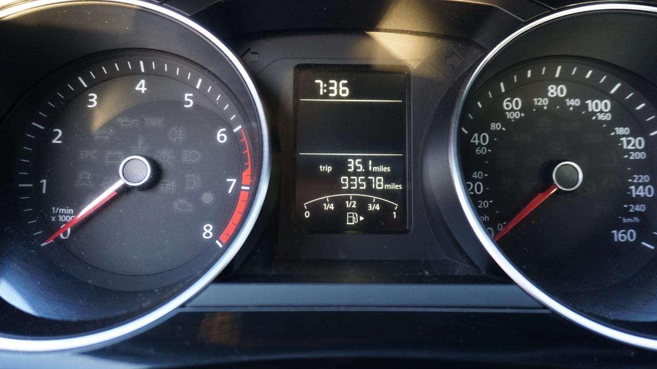 Volkswagen Jetta Sedan 4dr Auto 1.8T Sport PZEV 2016