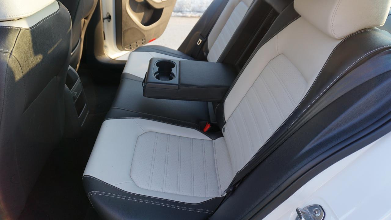 Volkswagen Jetta Sedan 4dr Auto 1.8T Sport PZEV 2016