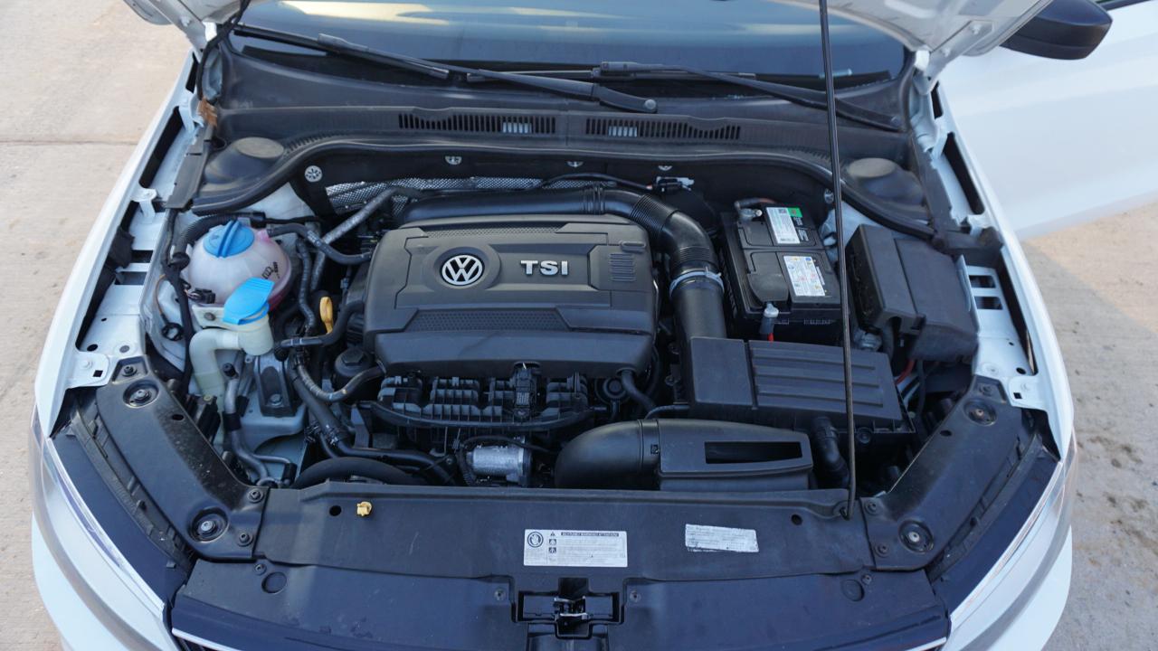 Volkswagen Jetta Sedan 4dr Auto 1.8T Sport PZEV 2016