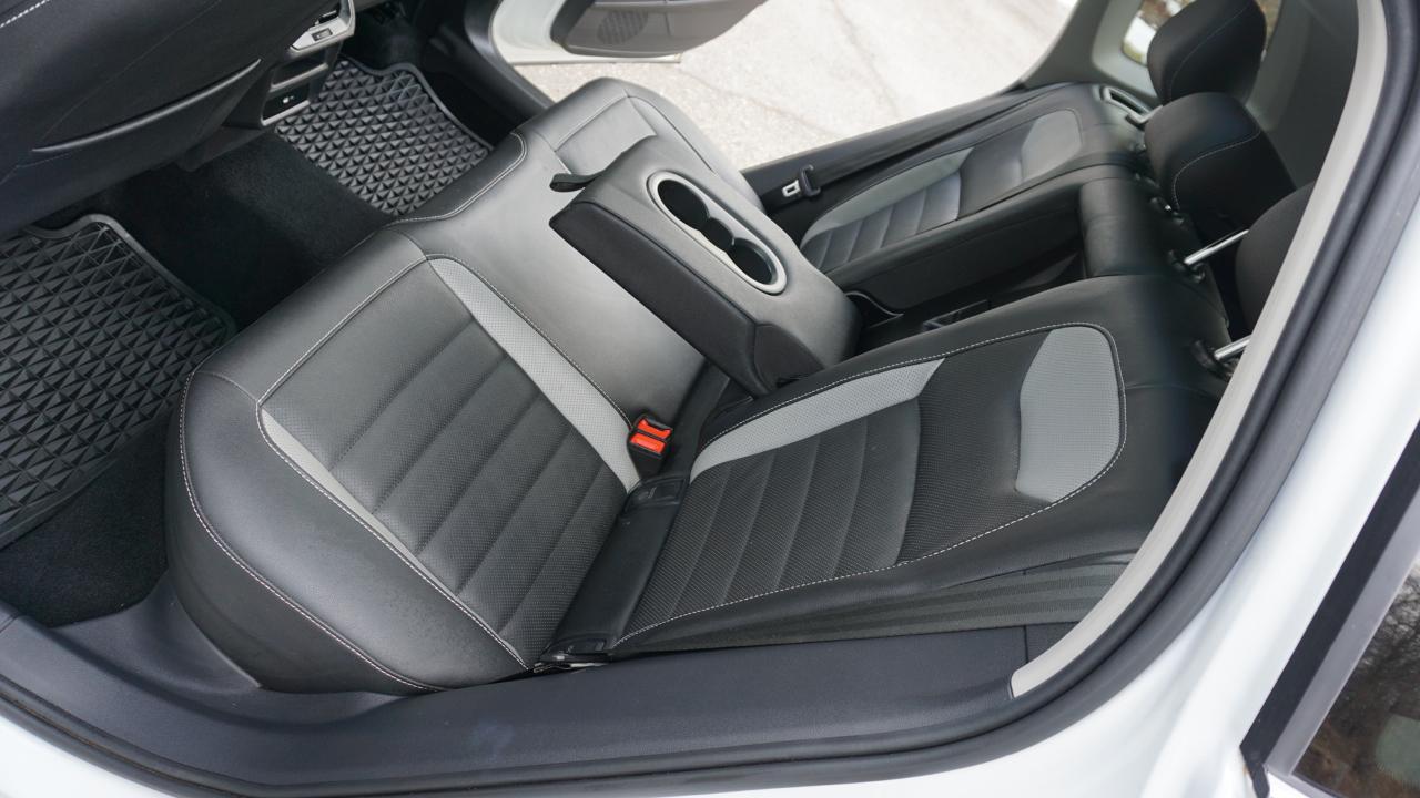 Volkswagen Taos SEL FWD 2022