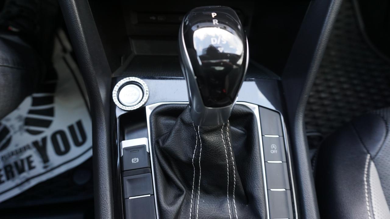 Volkswagen Taos SEL FWD 2022