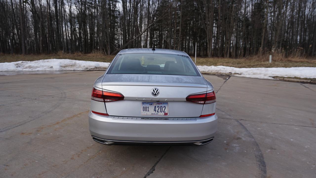 Volkswagen Passat 2.0T SE Auto 2021