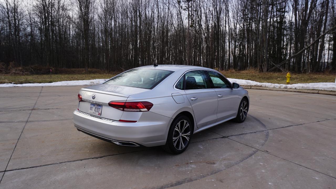 Volkswagen Passat 2.0T SE Auto 2021
