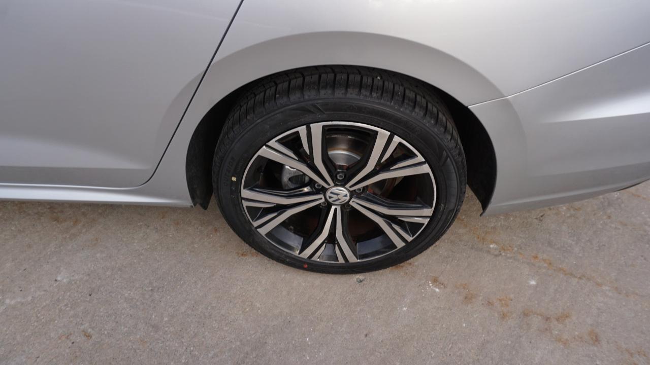 Volkswagen Passat 2.0T SE Auto 2021