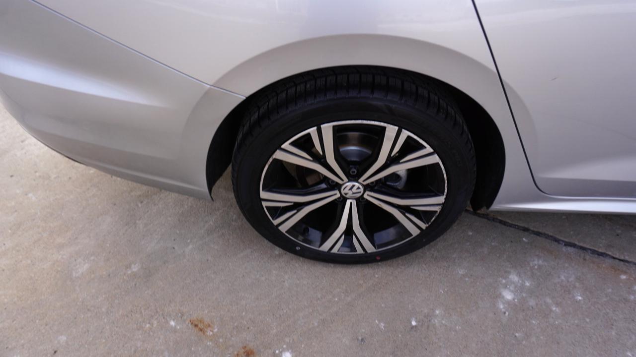 Volkswagen Passat 2.0T SE Auto 2021