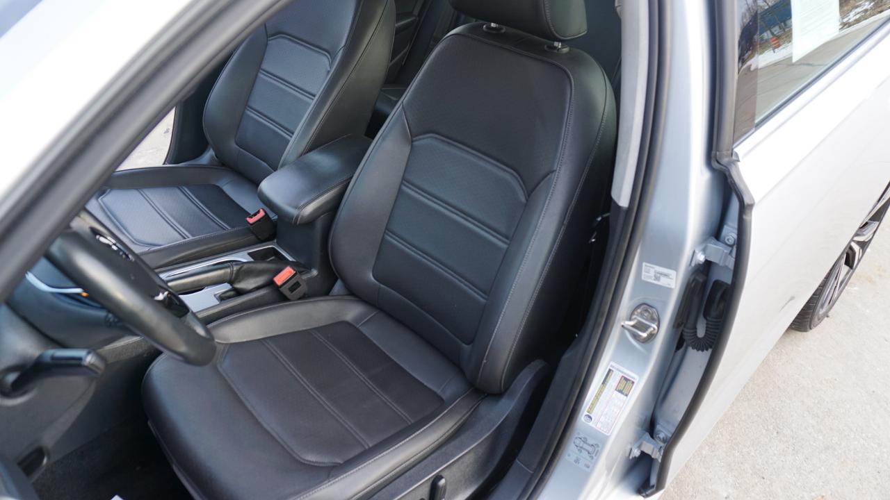 Volkswagen Passat 2.0T SE Auto 2021