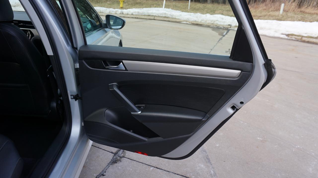 Volkswagen Passat 2.0T SE Auto 2021