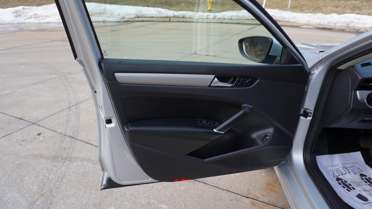 Volkswagen Passat 2.0T SE Auto 2021