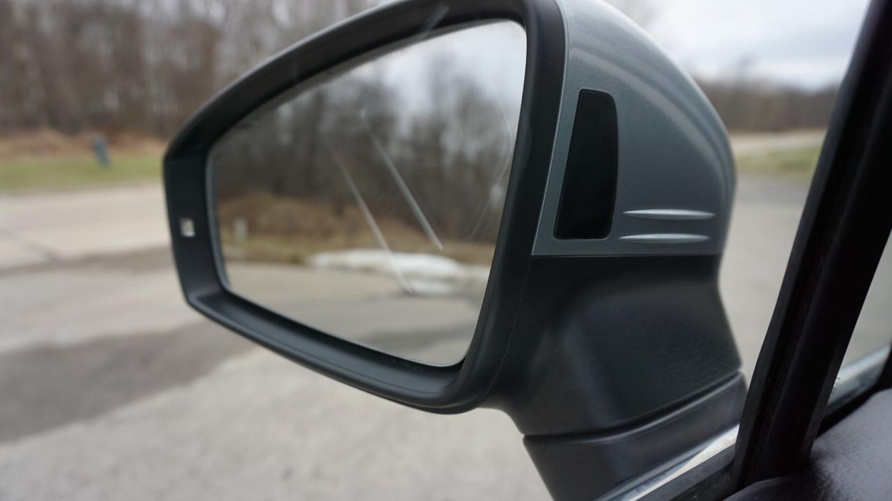 Volkswagen Tiguan 2.0T SE R-Line Black FWD 2021