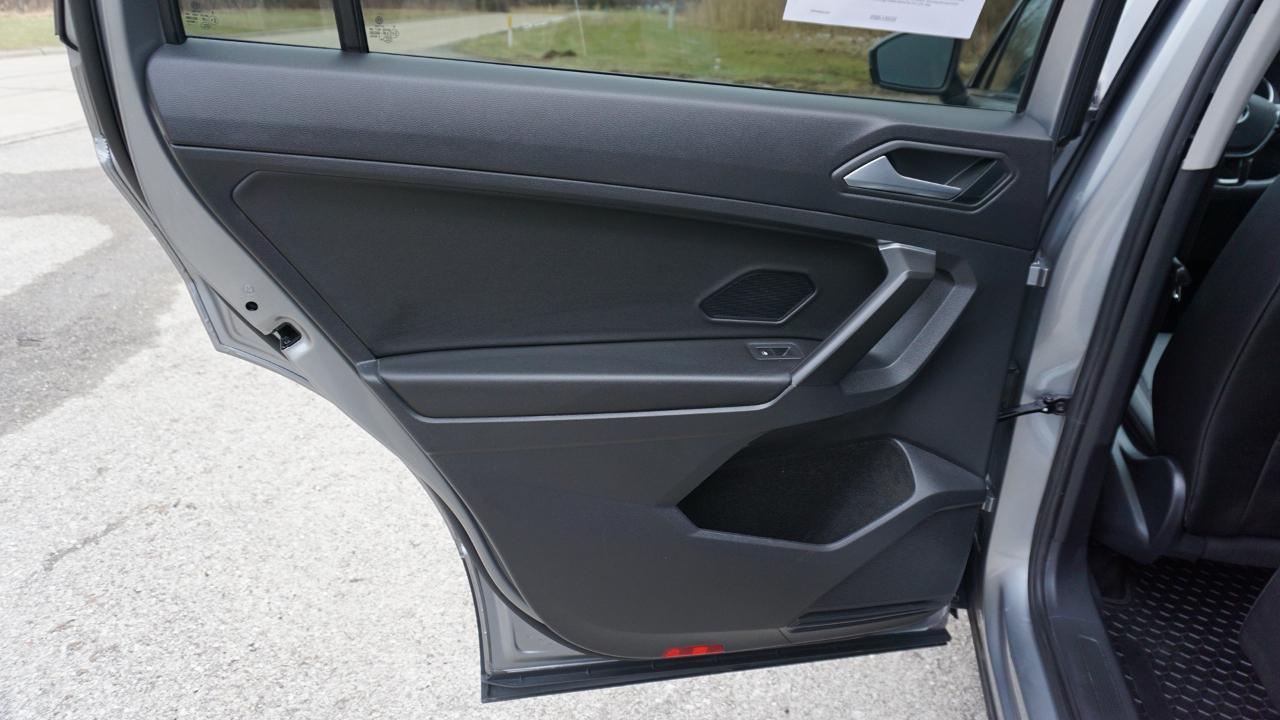 Volkswagen Tiguan 2.0T SE R-Line Black FWD 2021